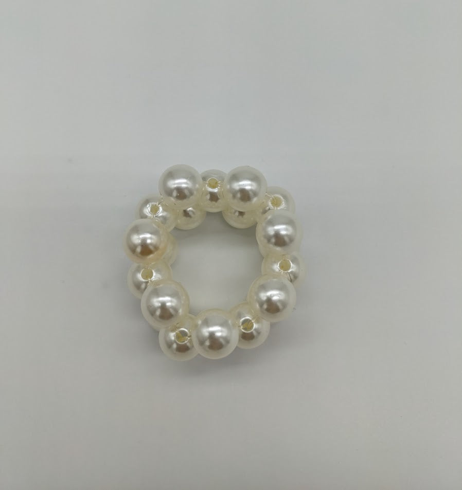 Pearl Intertwined Napkin Ring
