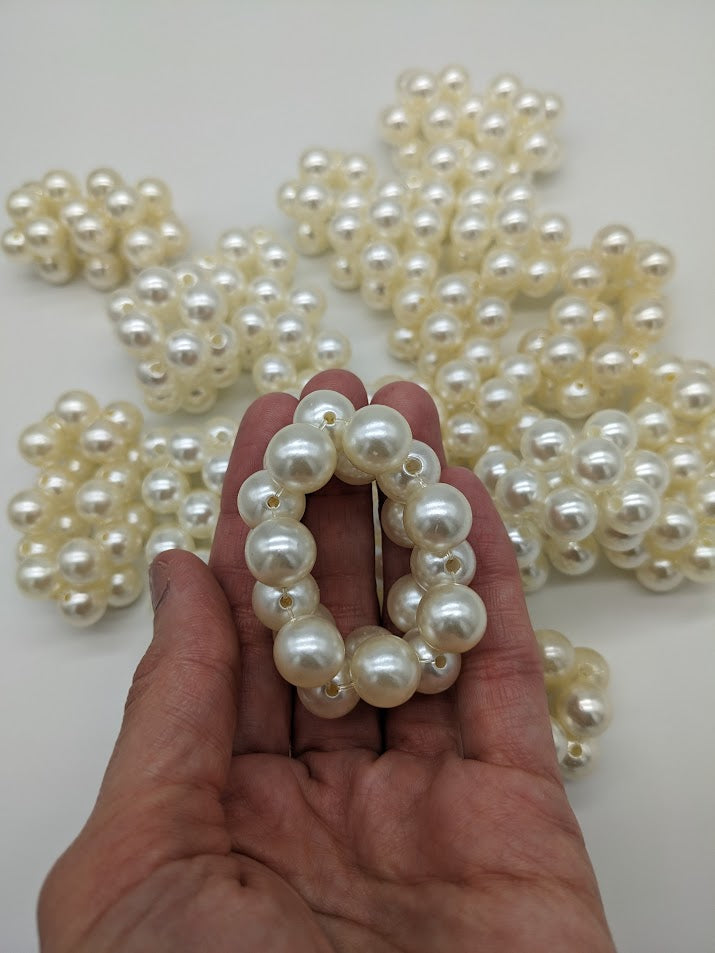 Pearl Intertwined Napkin Ring