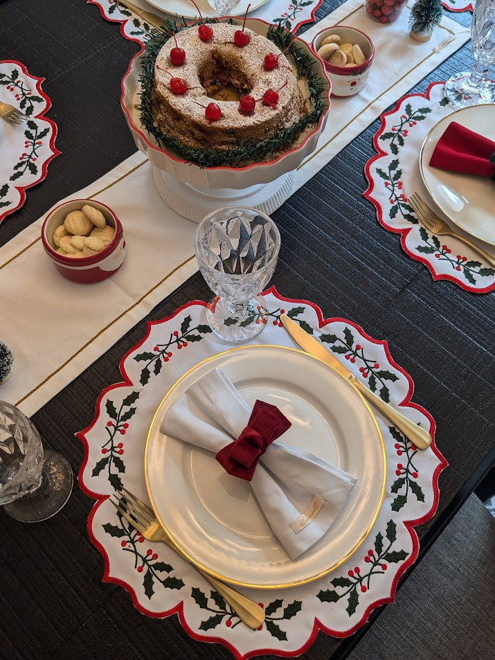 Jolly Christmas Collection Table Setting