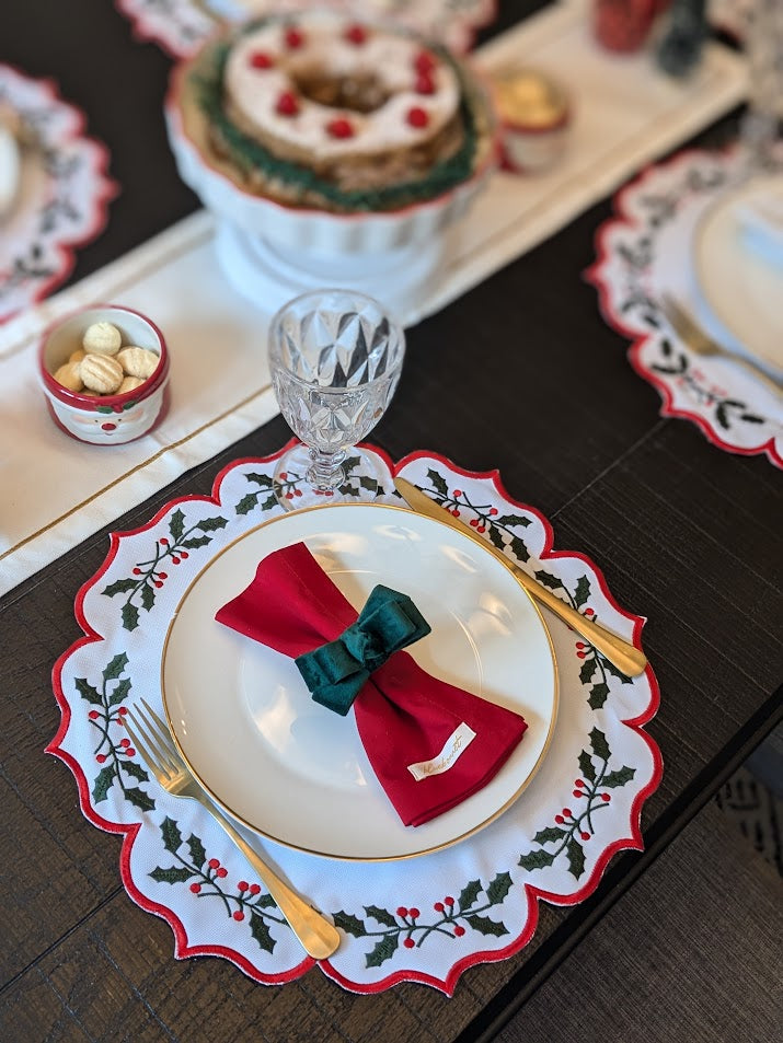 Jolly Christmas Collection Table Setting