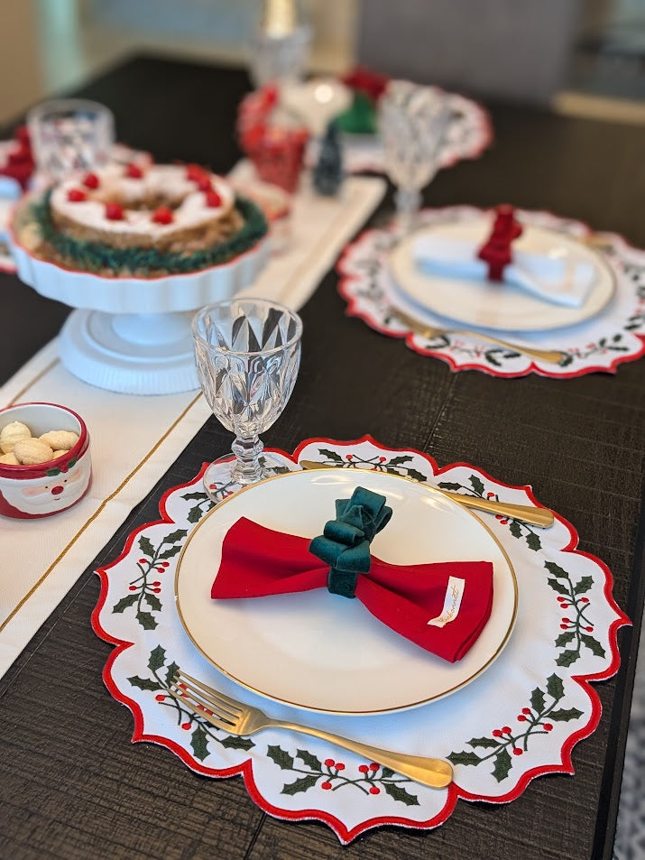 Jolly Christmas Collection Table Setting