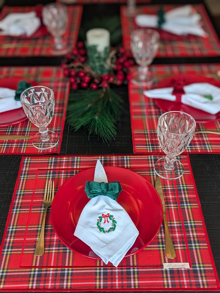 Perfect Christmas Collection Table Setting