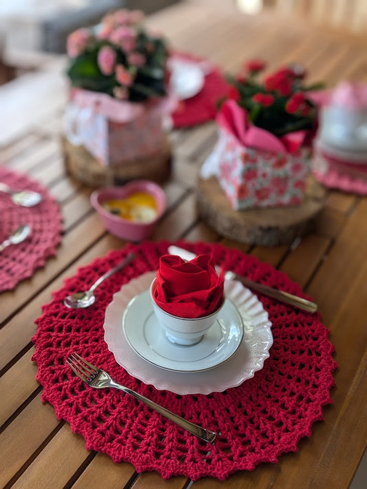 La vie en Rose Collection Table Setting