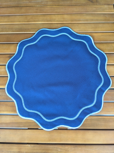 Navy Double-Sided Delight Scalloped Waterproof Placemat