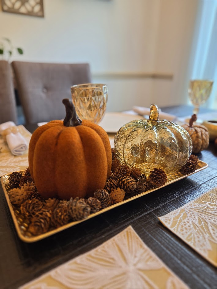 Golden Foliage Collection Table Setting