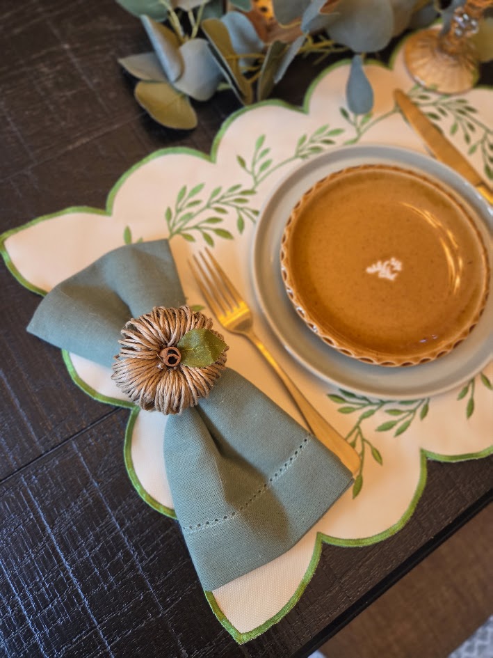 Cozy Farmhouse Table Setting
