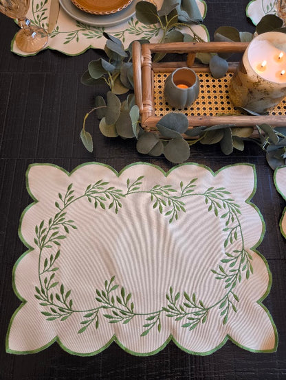 Cozy Farmhouse Table Setting