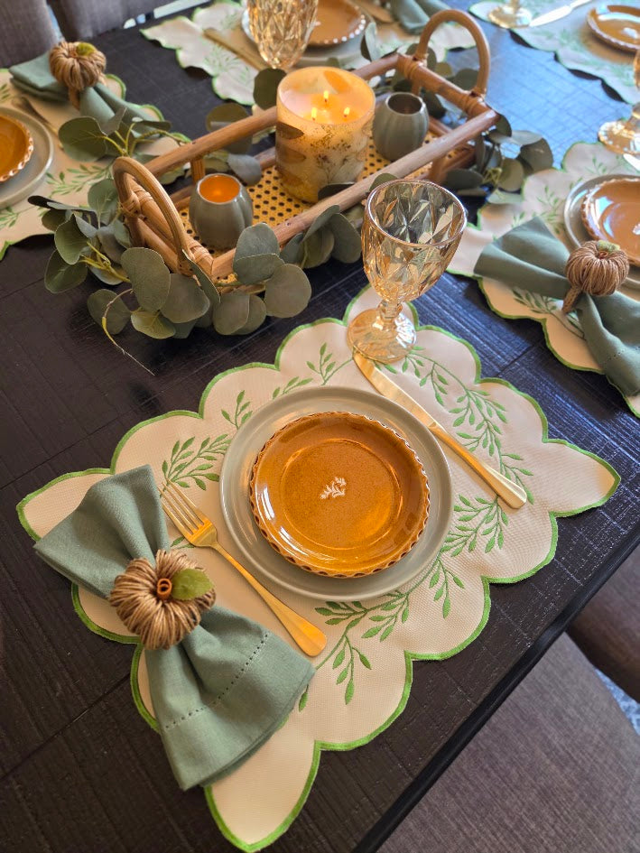 Cozy Farmhouse Table Setting