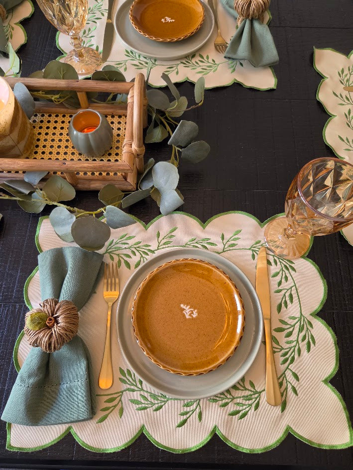 Cozy Farmhouse Table Setting