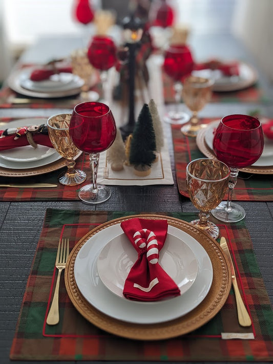 Jolly Christmas Collection Table Setting