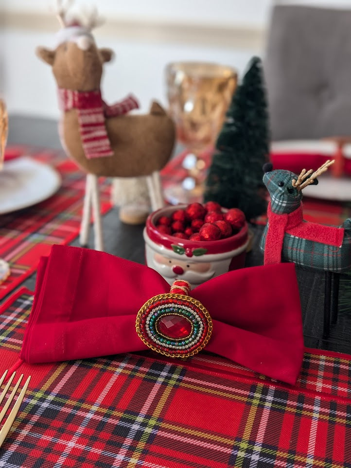 Perfect Christmas Collection Table Setting