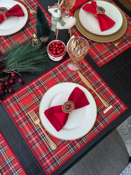 Perfect Christmas Collection Table Setting