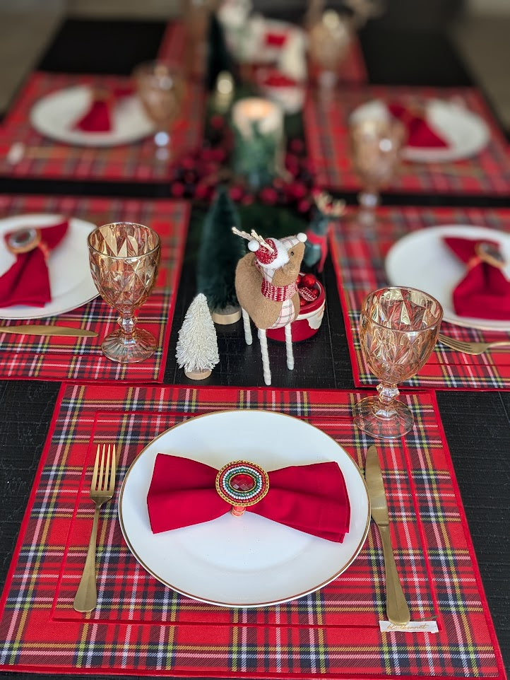 Perfect Christmas Collection Table Setting