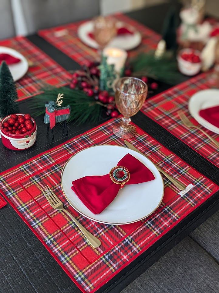 Perfect Christmas Collection Table Setting