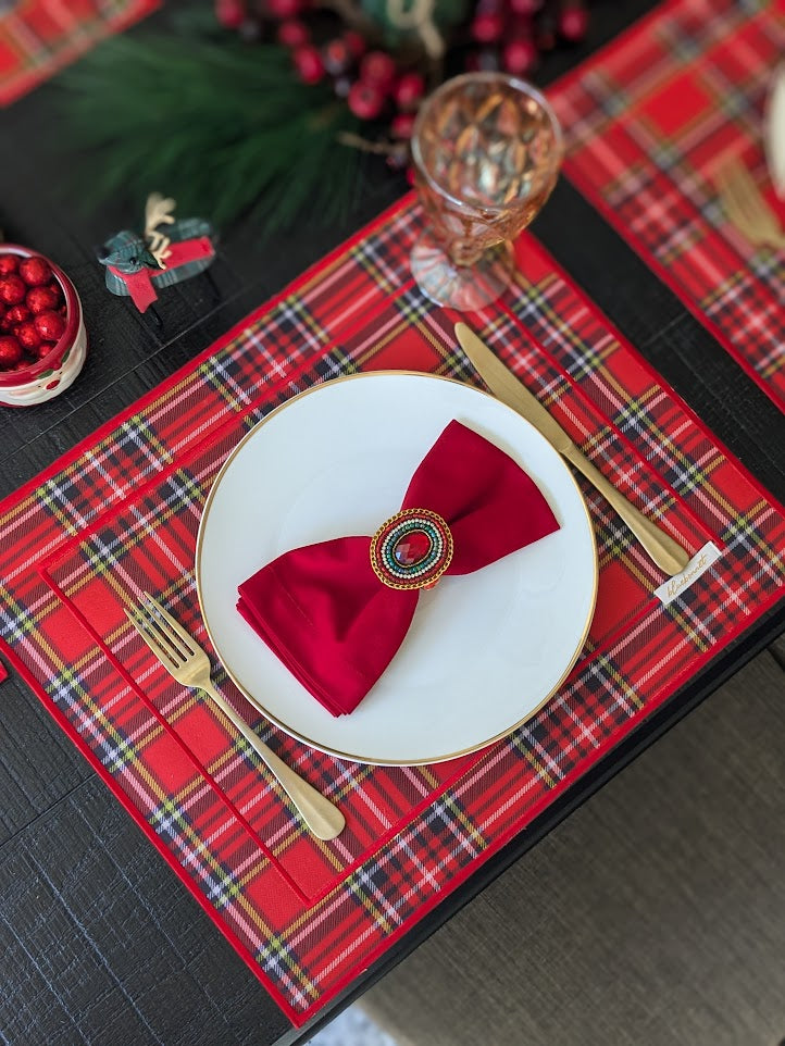 Perfect Christmas Collection Table Setting