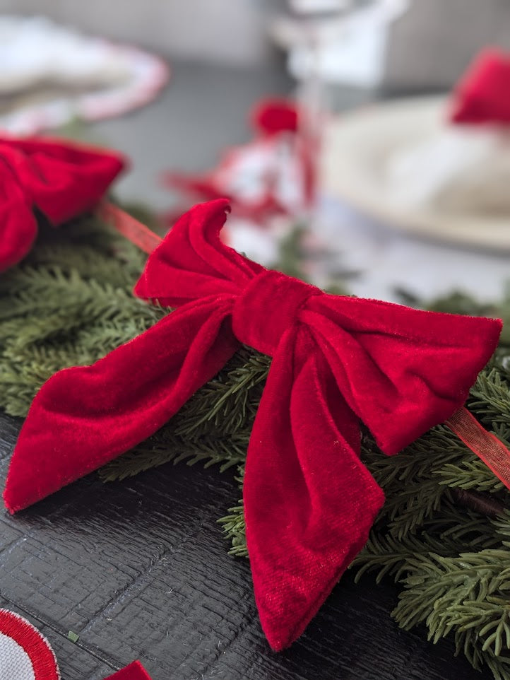 Jolly Christmas Collection Table Setting