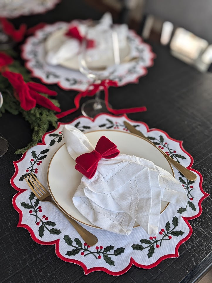 Jolly Christmas Collection Table Setting