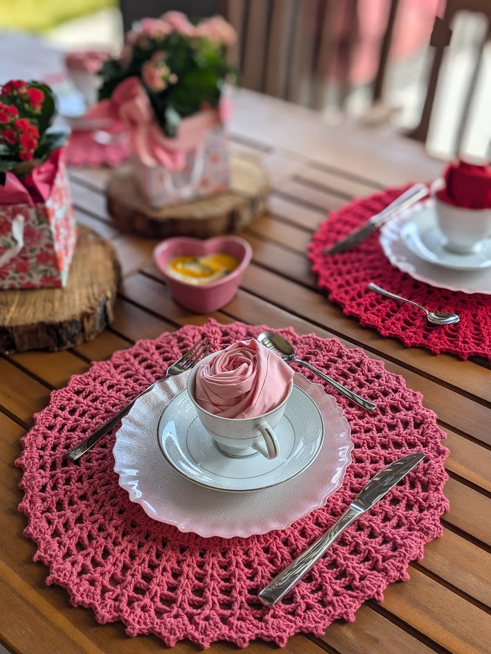 La vie en Rose Collection Table Setting